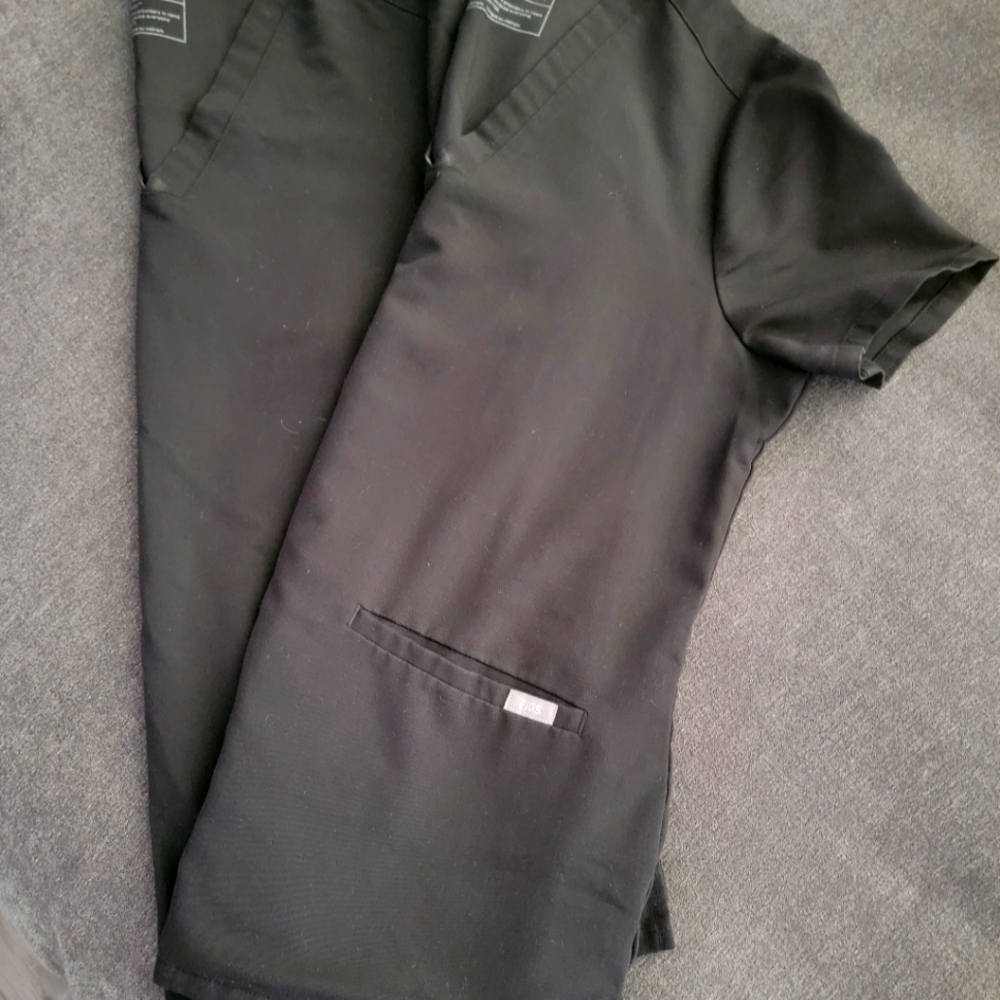 Figs Black Casma 3 Pocket Scrub Top